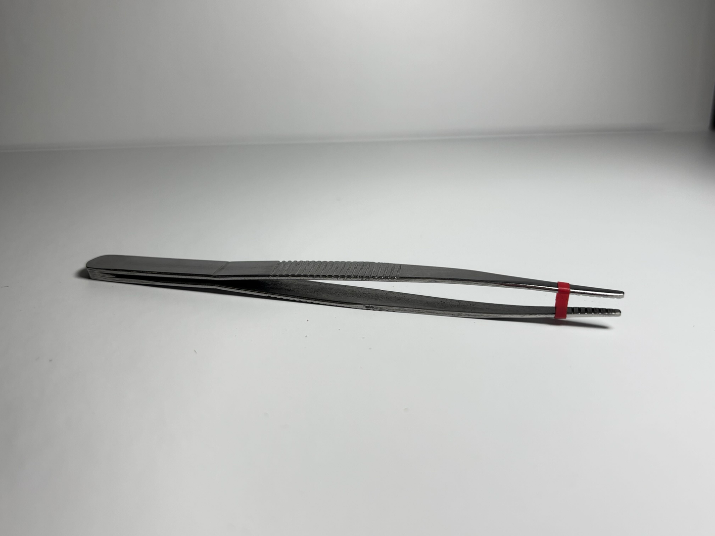Tweezers